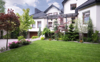Balustrady do schodów stalowych zewnętrznych – wymagania prawne i standardy bezpieczeństwa