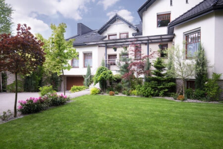 Balustrady do schodów stalowych zewnętrznych – wymagania prawne i standardy bezpieczeństwa